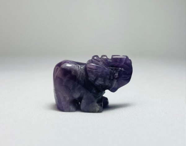 ELEFANTE EN AMATISTA